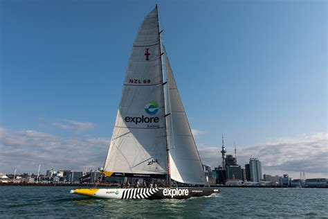 New Zealand rush to rebuild America's Cup boat after crane crunch.